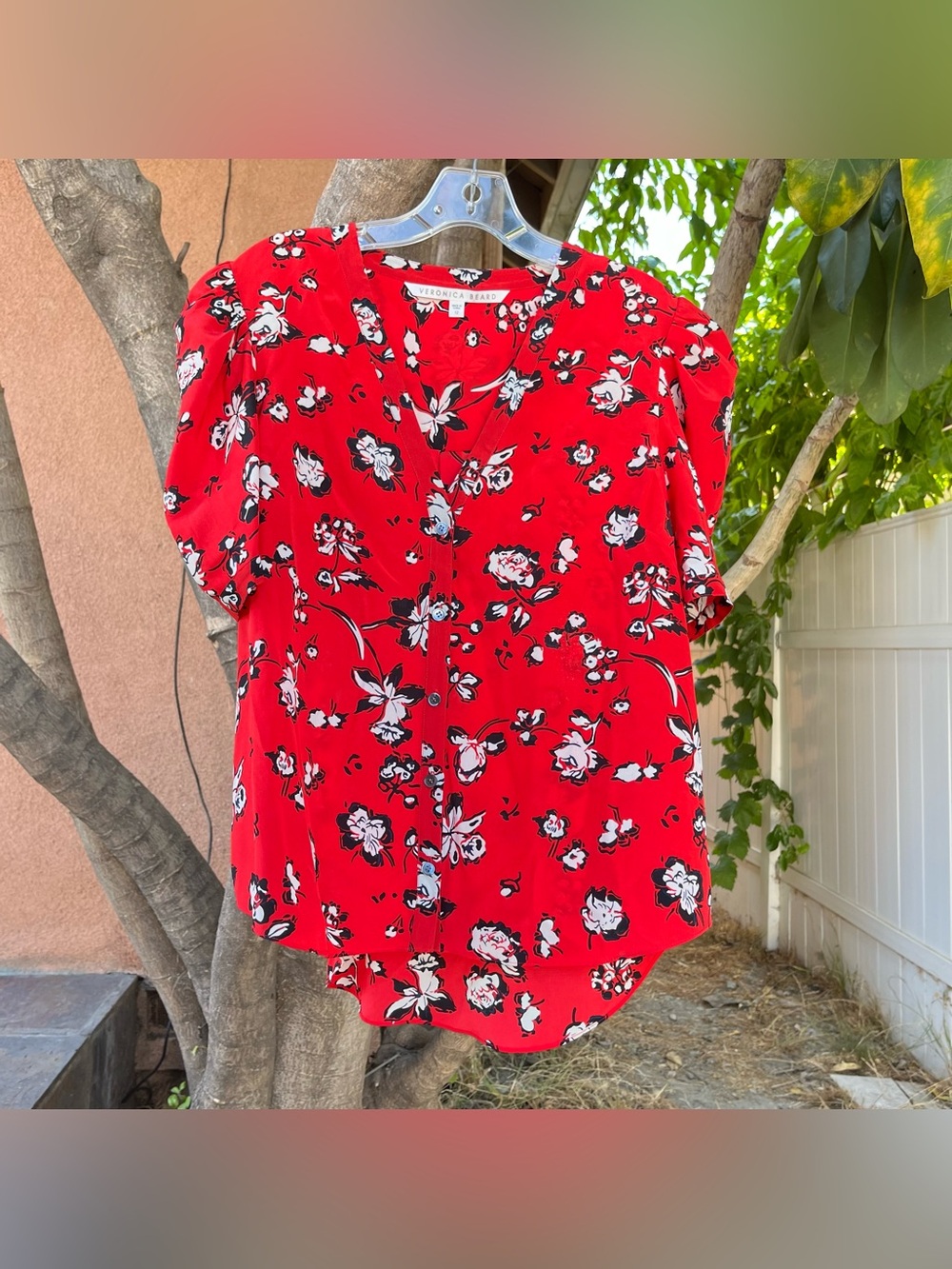 Veronica Beard Red Floral Puff Sleeve 100% Silk Blouse 🌸.